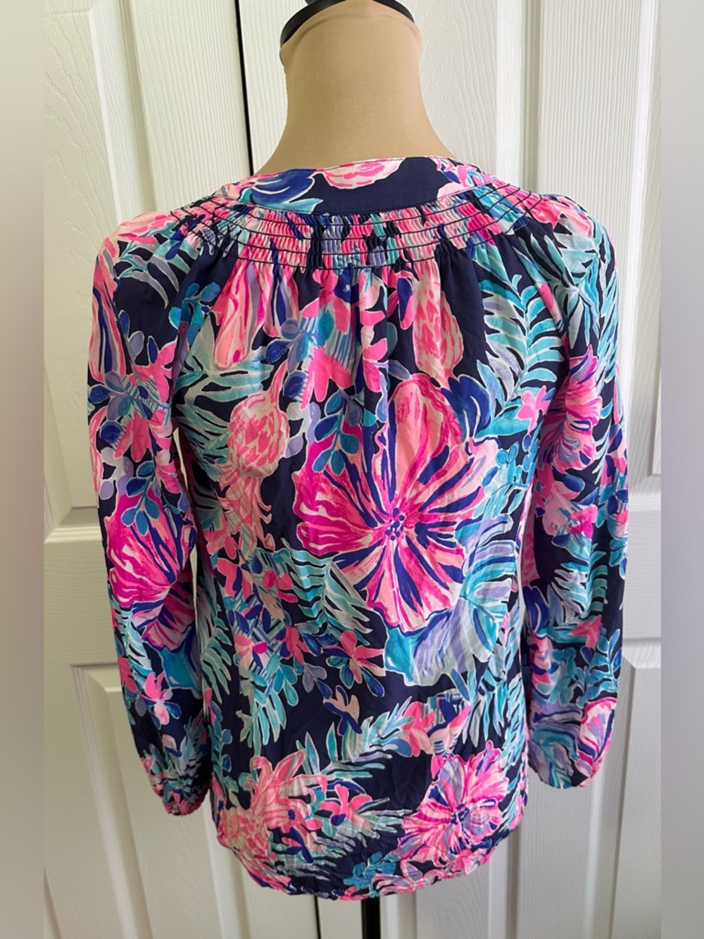 Lilly Pulitzer Navy Blouse with Pink & Teal Floral Print - Picture 4 of 7
